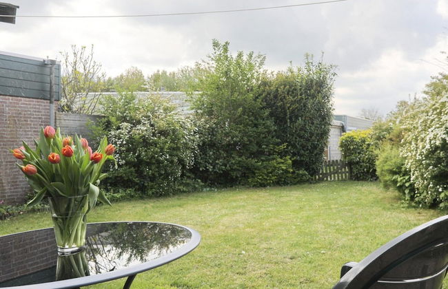 Spacious Holiday Home Near Forest - Photo 13