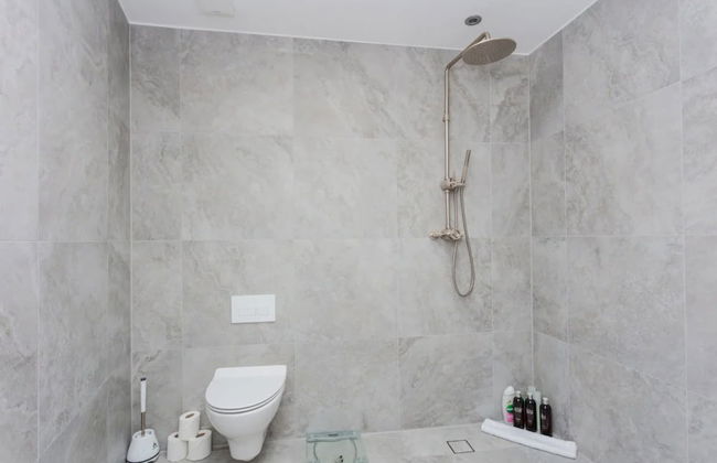 Contemporary 2 Bedroom House in Vibrant Shepherds Bush - Foto 19