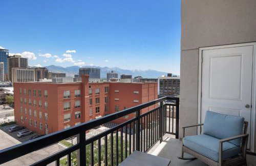 Deluxe 2BR Convention Center Gym, Pool, Htub, Pkg - Foto 10