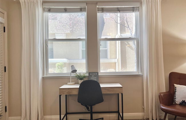 Relaxing 2-br Apt With Pool Hot Tub Gym - Photo 33