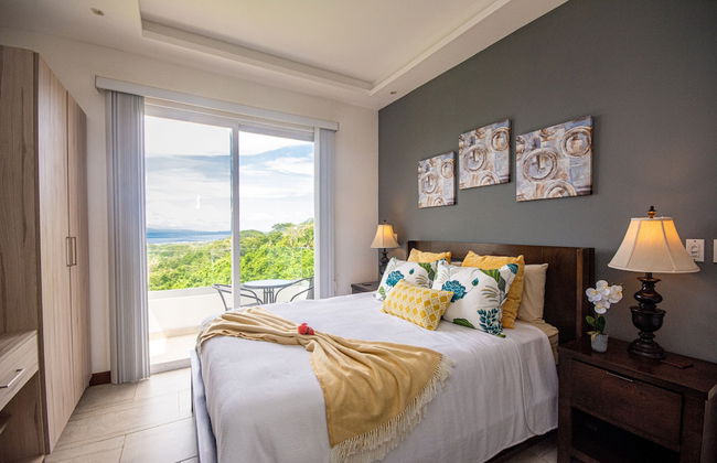 Luxury Hillside Estate at Nativa Resort by RedAwning - Foto 7