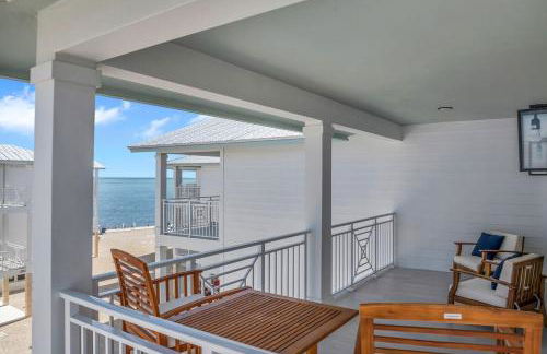 Oceanfront Islamorada Townhome with Dock and Pool - Foto 10