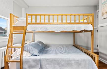 Modern Beach Retreat Sleeps 8 - Big Yard & BBQ - Foto 24