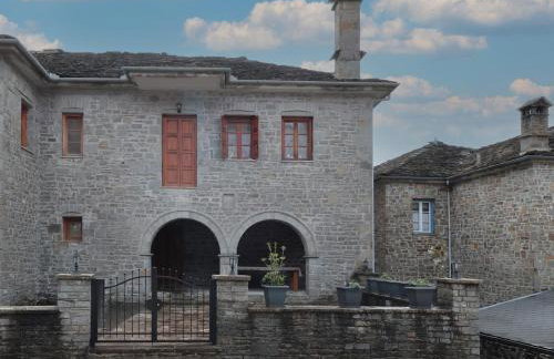 Stone Oasis - Photo 11