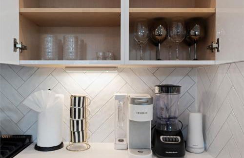 2 Luxury Homes in 1 - Walk to Nightlife & Stadiums - Foto 18