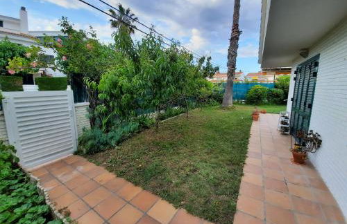 Cosy house with garden infront of the sea - Foto 25