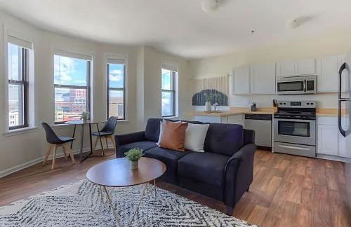 Perfect 1BR In Prime Location & View of Stadiums - Photo 1