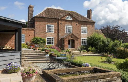 Broad Meadows Farmhouse 8 Guests - Photo 7