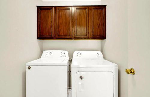 Downtown 3BR Near NRG Stadium - Photo 7