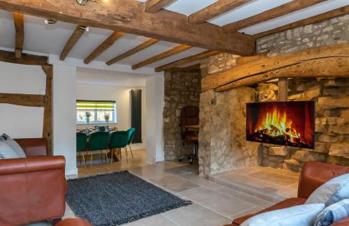 Gloucester-Beautiful 4 Bedroom Cottage-Sleeps 8-Free Parking-Fast Wi-Fi-Work or Leisure - Foto 59