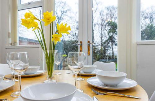 University View-Off-Street Parking-Sleeps 8-Fast WiFi - Foto 46