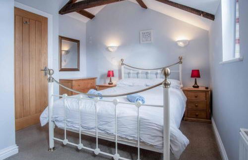 The Granary - 2 Bedroom Apartment - Penally - Photo 6