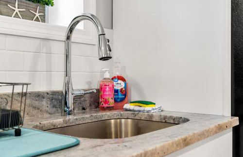 Beachfront Parking Salisbury Beach Retreat - Foto 28