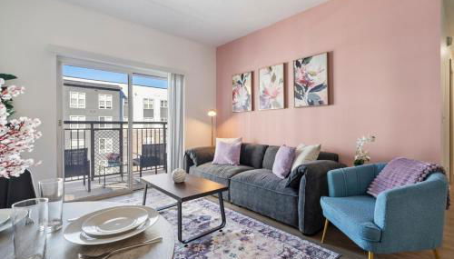 Bright Uptown Bliss - Free Parking, Walkable, Views - Foto 2