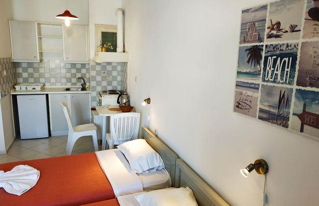 Renia Studios Standard Studio Overlooking the Swimming Pool - Foto 18