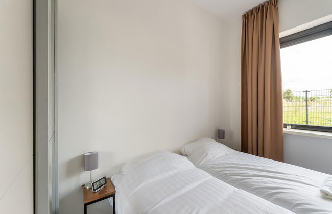 Villa in Zeewolde Near Flevostrand Beach - Photo 3