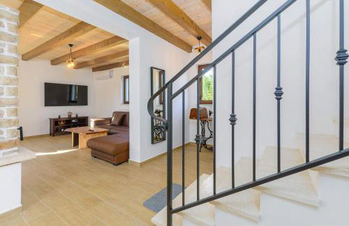 Villa David - luxurious secluded villa with a heated pool - Foto 14