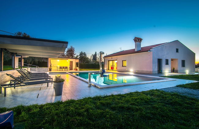 Beautiful Villa in Vrsar With Swimming Pool - Foto 15