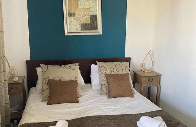 Elegant, Modern With Shared Swimming Pools - Foto 3