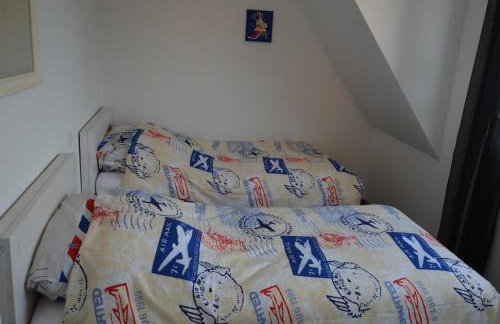 Central Rees Stay for Four - Photo 11