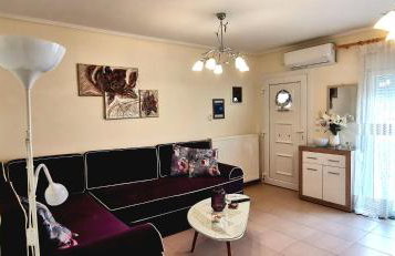 Iris Deluxe Suites 1 - Photo 25