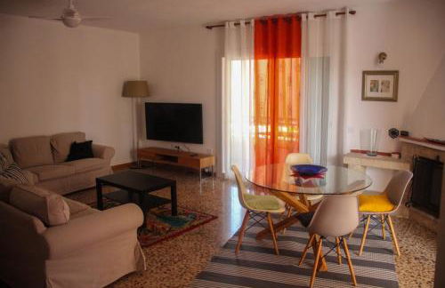 Piso superior tranquilo terraza y vistas A 45 min de Barcelona - Foto 13