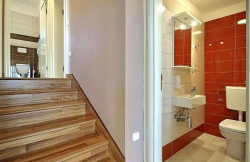 Einzigartige Villa mit Salzwasserpool, Panoramablick, Bikes, Trampolin, Tischtennis - Foto 23