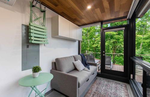 Modern Riverside Cabin w Hot Tub Fire Pit Kayaks - Foto 10