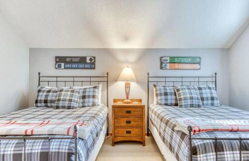 Lazy Bear Lodge · Spacious 6BR Lodge with Chef's Kitchen, Hot Tub, Golf Views and more - Foto 48