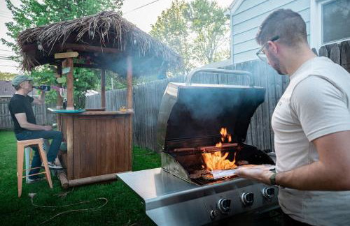 Game House in Royal Oak with Tiki Hut Dog Friendly - Foto 40