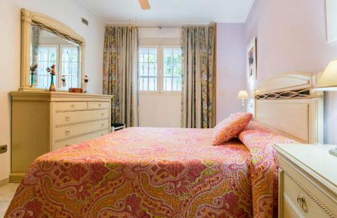 1 Bedroom Stunning Apartment In Sevilla - Foto 14