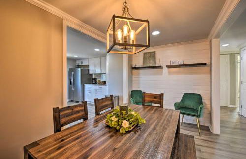 Private Yard and Fire Pit Commerce Home! - Foto 7