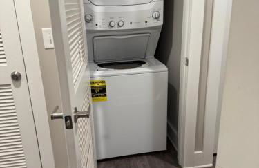 Lux High Rise one stop 2 bedroom private Share kitchen Professional Respected apartment - Foto 32