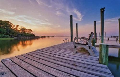 Spacious house- Deep Water Dock Pool Golf Cart Rental available - Foto 2