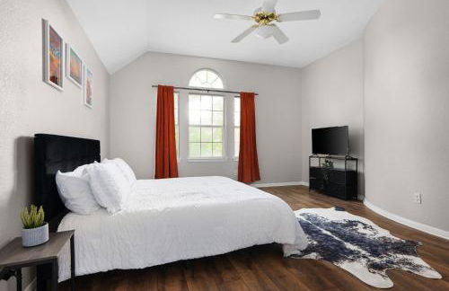 Hidden Gems with Pool and Game room - Foto 35