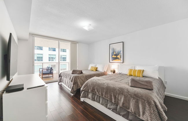 Sky High 31st Floor Condo W Parking - Foto 5