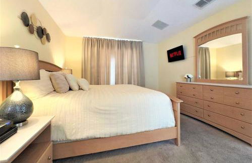 Restful 4BR 3BA with BBQ, Heated Pool & SPA - Foto 5