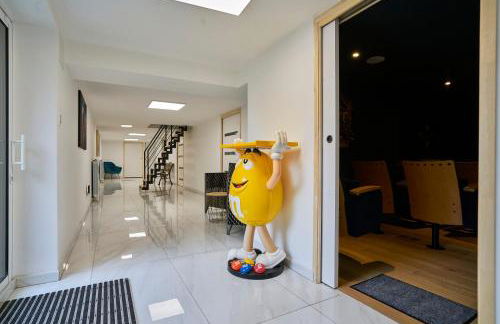 VILLA ARCADIA - Piscine - Spa - Sauna - Cinéma - Jeux d'arcades - Jeux vidéo - Bassin naturel - Jardin - Foto 34