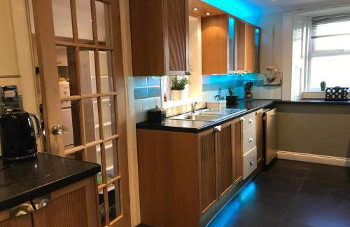 Vollie House with Hot Tub, Sauna & Log Burner - Foto 19