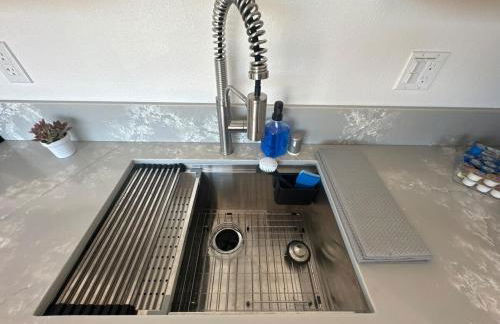 Serenity - Amazing Views & Modern Charm - Photo 23