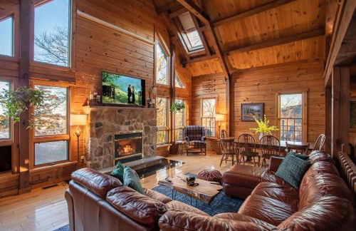 Rustic Ridge Log Cabin: Hot Tub, Games, Views! - Foto 1