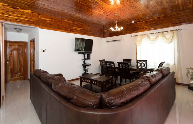 New Kingston Guest Apt at Fairway - Foto 8