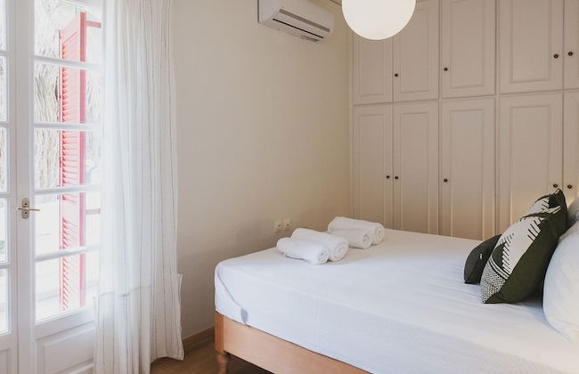 Mid-Century Modern Villa Vintage Charm - Foto 10