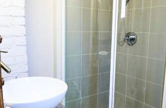 Minimalist Luxury Home With Botanic Garden - Foto 18