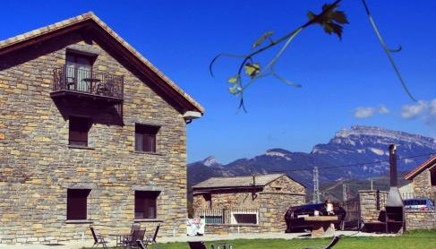 Puerta de Ordesa Garden - Photo 2