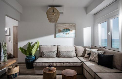 Khroma Luxury Suite 2 Beach front apartment - Photo 3