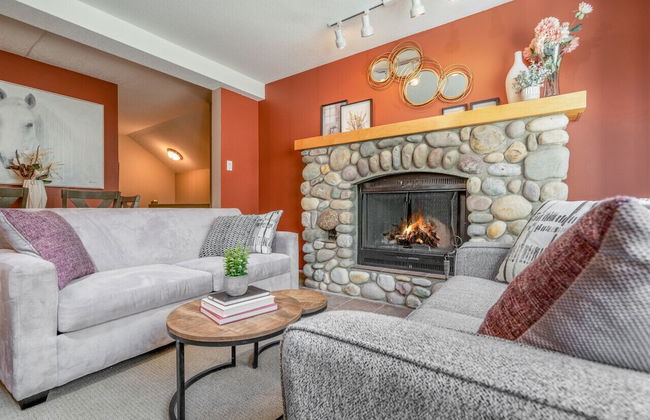 CENTRALLY Located 3-Br Home | TRUE Ski In/Out | FREE access to Pools & Hot Tubs - Foto 17