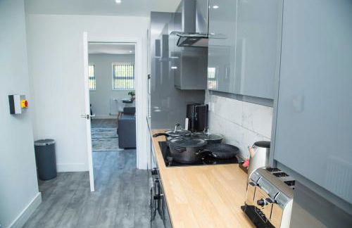 Bridge Court by Sterling Edge Apartments - Luxury Aparthotel - Stylish 1-bed Apartments - Balcony with Canal View or Private Garden - Free Parking - Foto 69