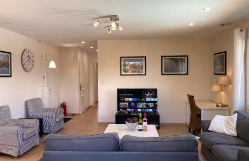 Comfortable villa with jacuzzi - Foto 9