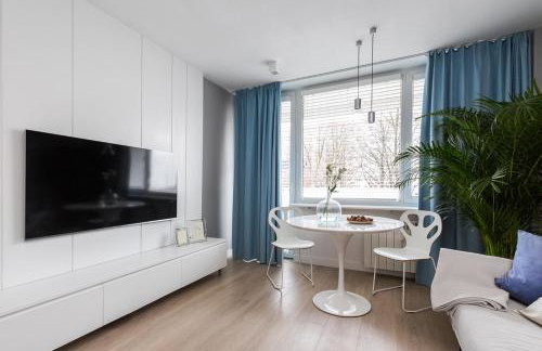 Apartament Bielany 3 min from metro with 5-meals per day diet catering, air conditioning and free parking - Foto 2